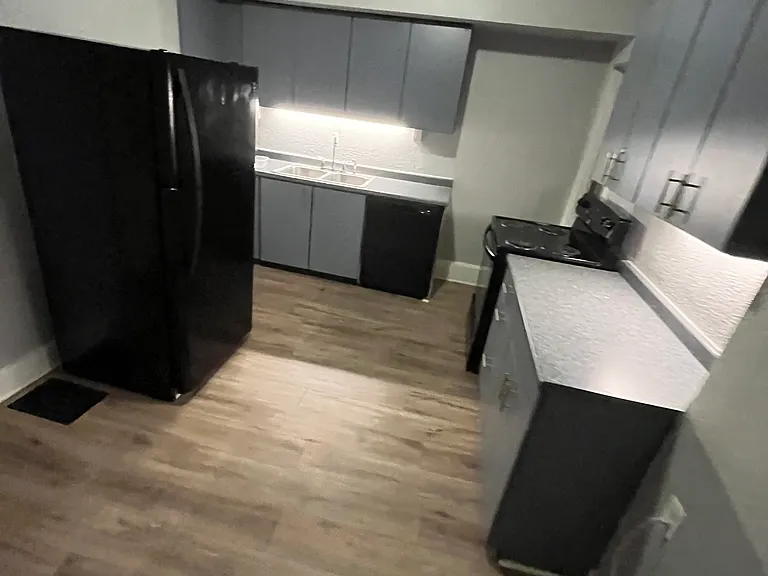 101 Green St #101 — Photo 10