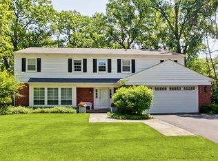 923 Timber Ln, Lake Forest, IL 60045