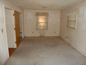 4th image of 3837 Fleming Ave NE