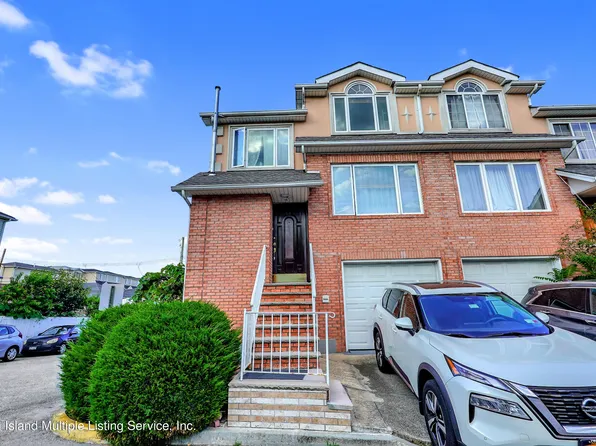 39 Alex Cir, Staten Island, NY 10305