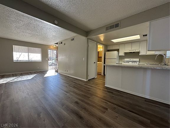 3rd image of 181 Bel Port Dr Unit 184