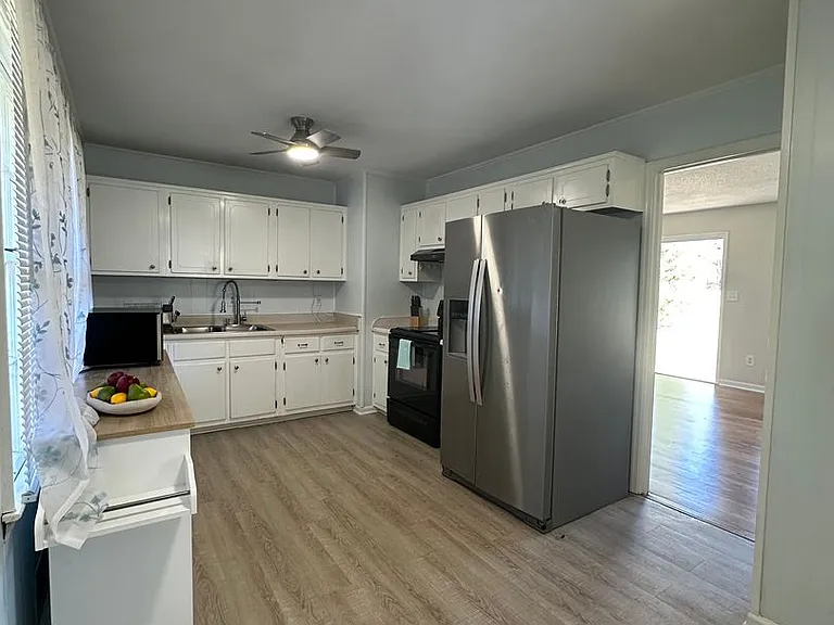 51 Lawanna Dr — Photo 10