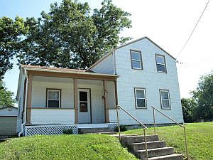 1st image of 724 W Tompkins St