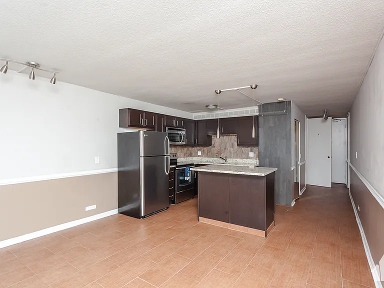 2728 N Hampden Ct #1604 — Photo 3