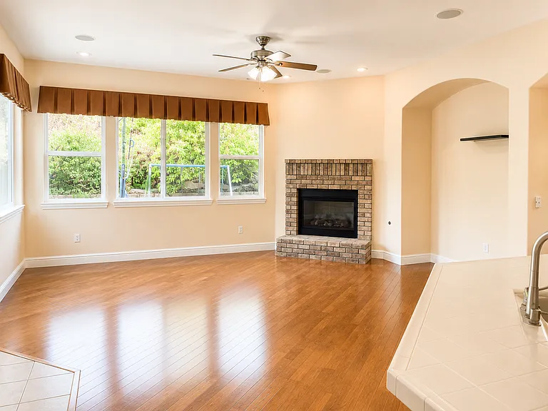 4365 Rosenstock Way — Photo 1