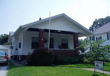 1403 W Church St photo 1