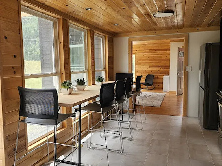 210 E Mountain Ave — Photo 12