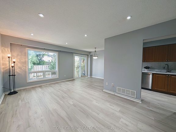 3rd image of 8 Camelot Way