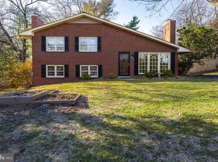 9016 Weir St, Manassas, VA 20110