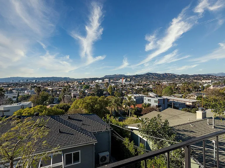 908 Hyperion Ave — Photo 8