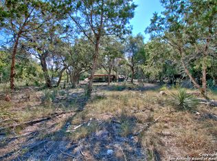 191 Roundup Ln, Lakehills, TX 78063