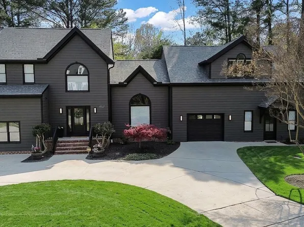 4829 Little Falls Dr, Raleigh, NC 27609