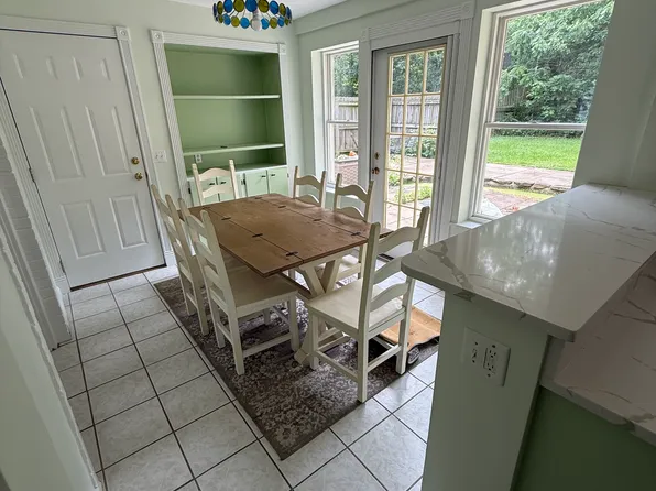 1046 Glenbrook Ave, Saint Louis, MO 63122