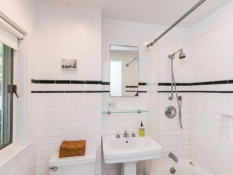 220 Harvard St #1 — Photo 9