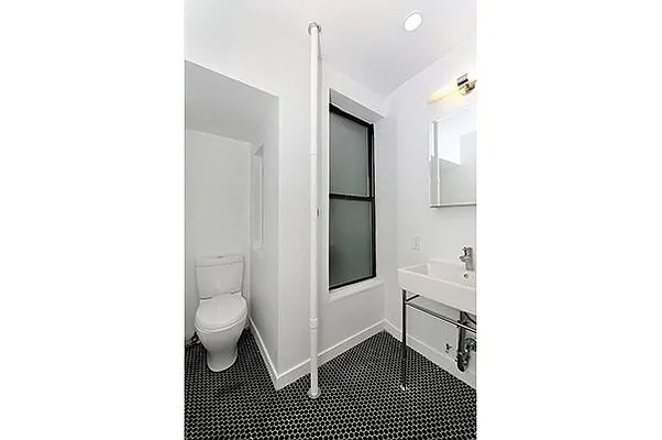 Rented by Aether Property Group | media 23