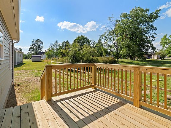 5th image of 1993 Stevens Dr Lot 4