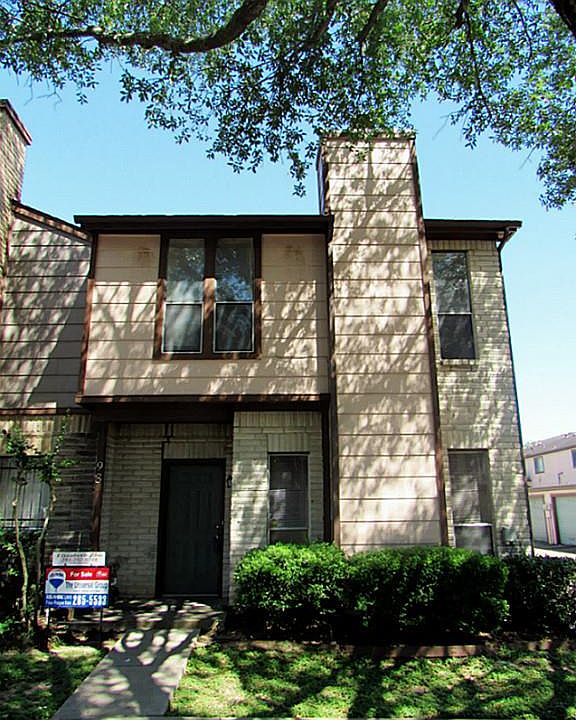 1st image of 12300 Brookglade Cir Unit 98