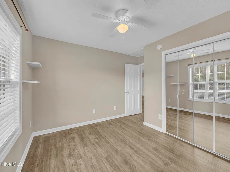 10035 Burning Bush Ridge Ct — Photo 20