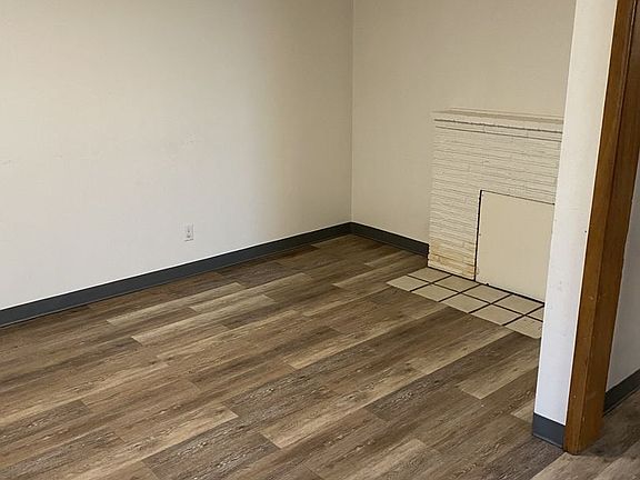 4th image of 40 E Longfellow Ave #C