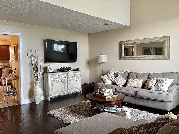 3rd image of 3021 Mitford Ct