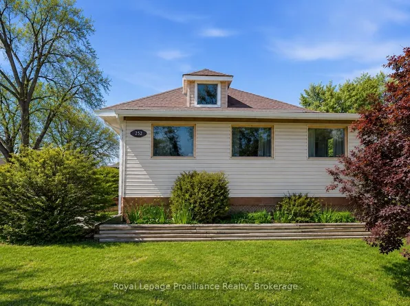 252 Sidney St, Quinte West, ON K8V 2T4