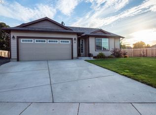 10 E Jadon Dr, Lebanon, OR 97355