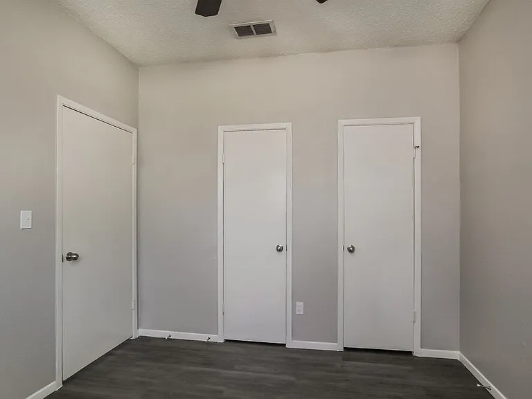 9723 Orangevale Dr — Photo 12
