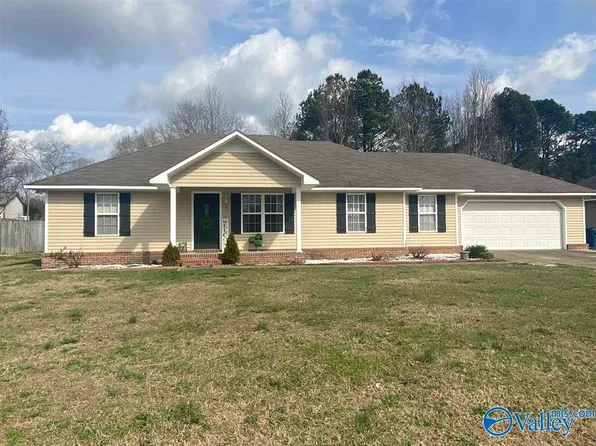 65 Whit Ln E, Boaz, AL 35957