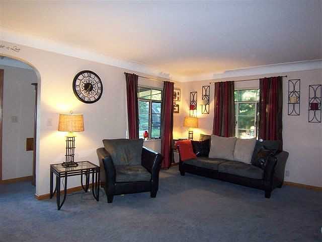 2nd image of 2560 Lambert Dr