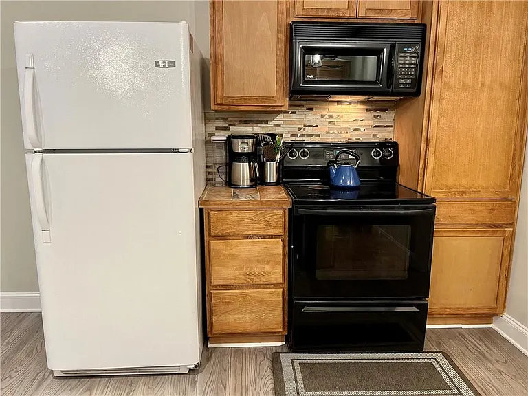 4857 Netherlands Pl — Photo 5