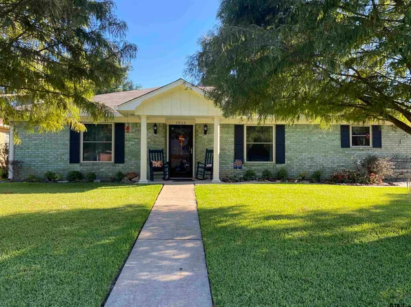 1913 Castlegate Dr, Henderson, TX 75654