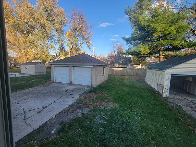 Backyard & off street parking. NO PETS ALLOWED!!