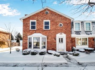 65 Oakbrook Dr APT L, Amherst, NY 14221