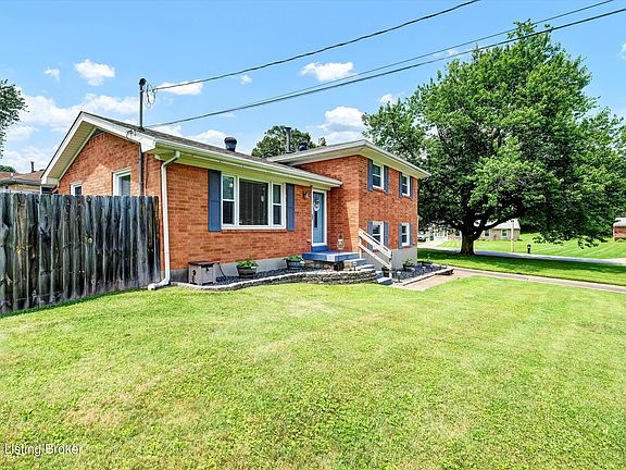 3rd image of 3408 Acacia Ave