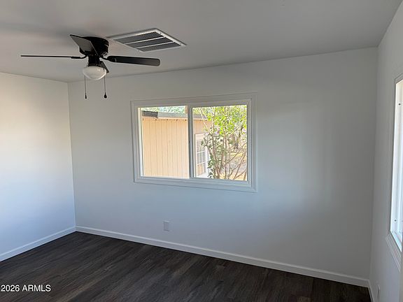 3rd image of 512 E MAHONEY Avenue
