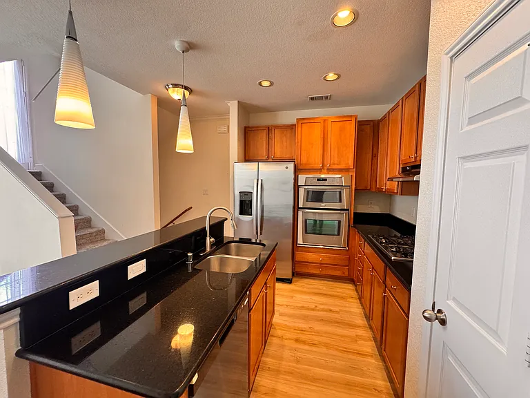 2116 Grove Park Ln — Photo 9