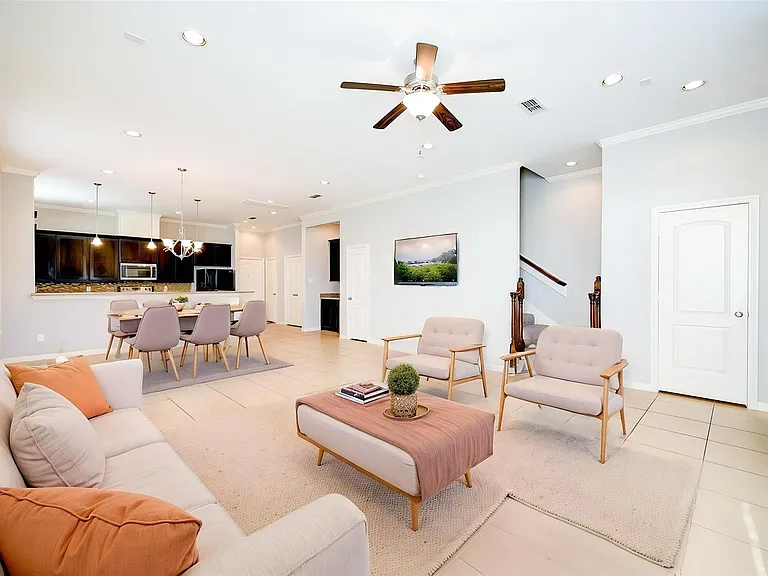 2727 Misty Heath Ln — Photo 3