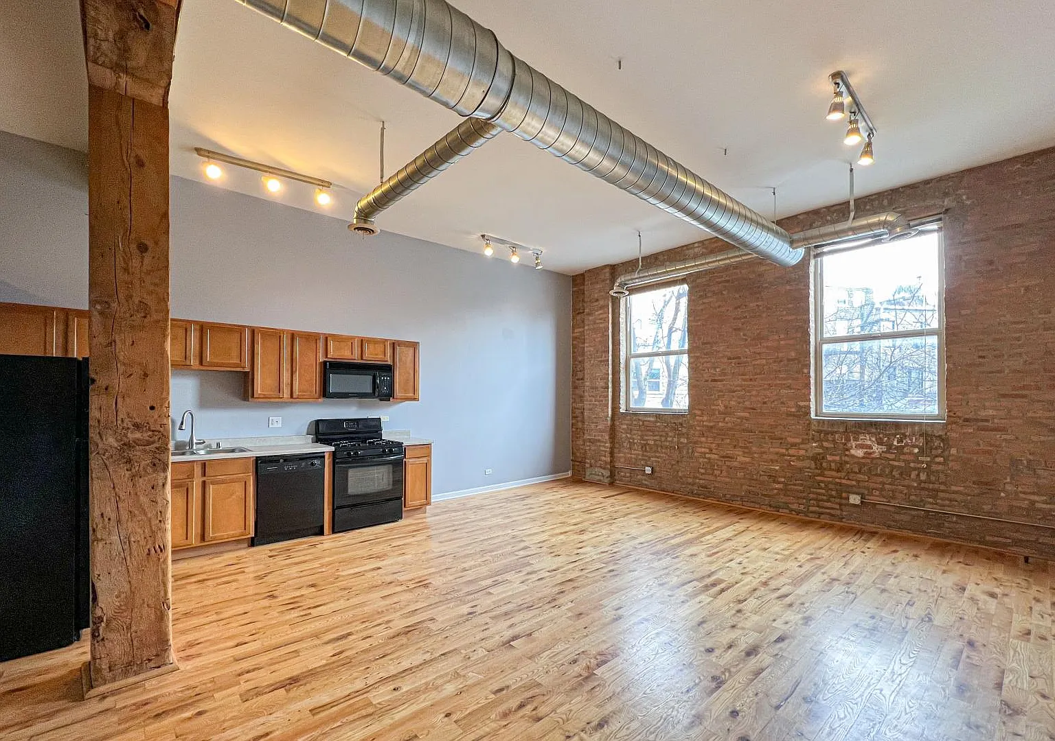 1822 S Bishop St — Photo 3