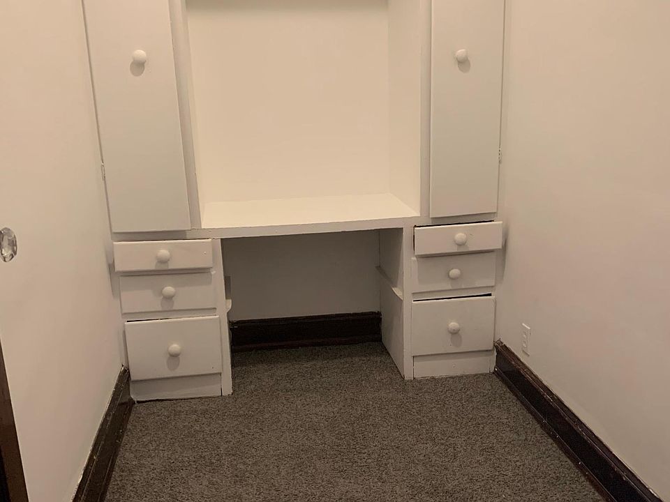 Office and/or Dressing room & closet