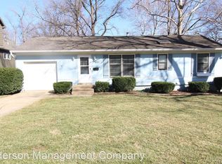 7221 Springfield St, Prairie Village, KS 66208