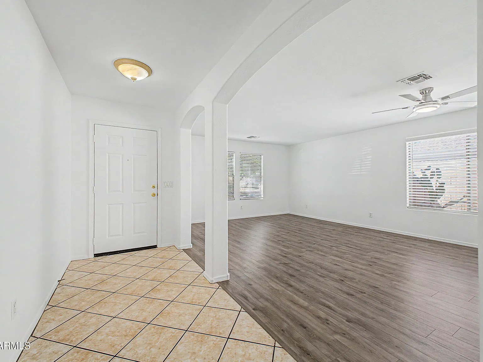 4 bed, 2.0 bath, 2046 sqft, $2,399 — Photo 4