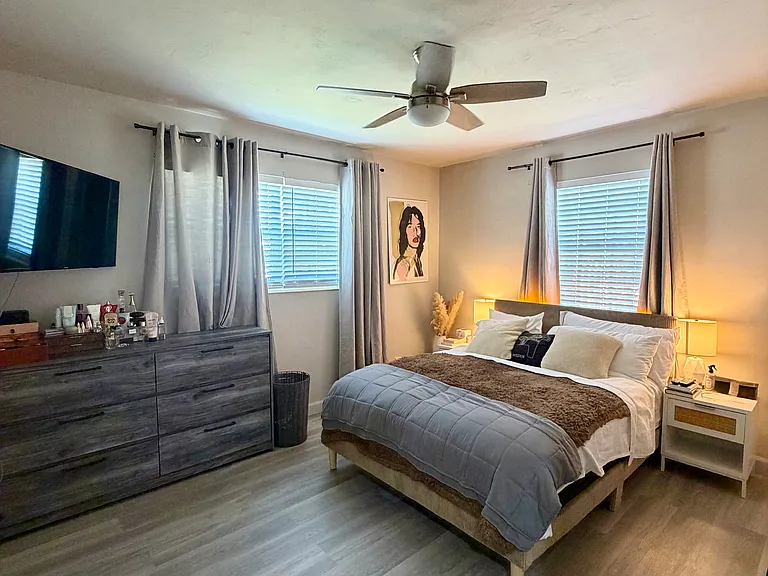 350 Forest Hill Blvd — Photo 10
