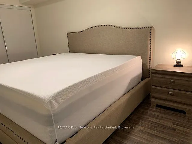 4 Cove Ct #102 — Photo 18