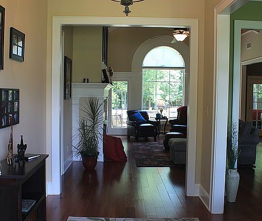 3rd image of 114 Winding Creek Ln