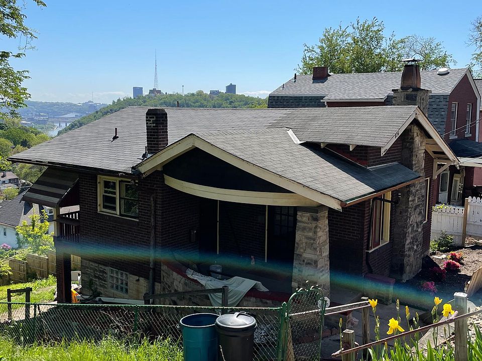Welcome home to this Come Craftsman Bungalow!