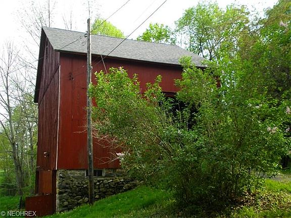 3rd image of 1135 Fairfield Ave