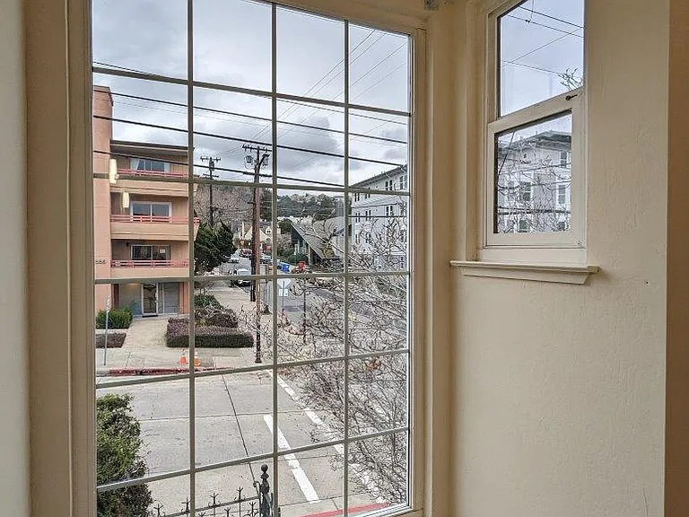 Oxford-Cedar Apartments — Photo 38
