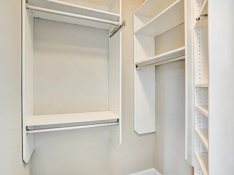 324 Carlyle Park Dr #1 — Photo 5