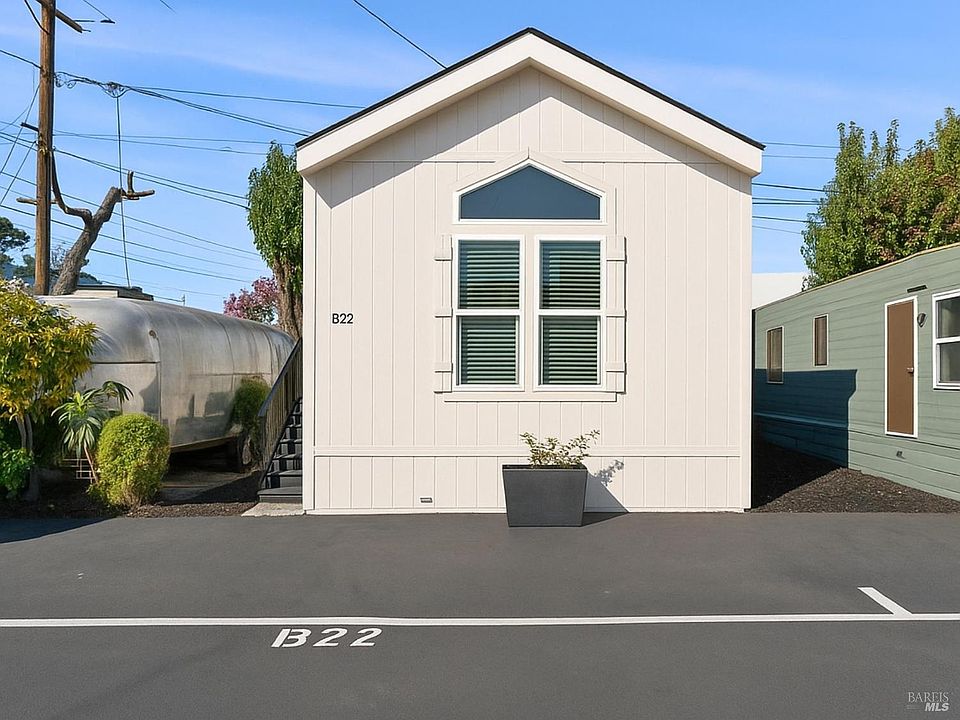 1st image of 742 Francisco Blvd W #B22