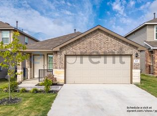 113 Chipping Aly, Floresville, TX 78114